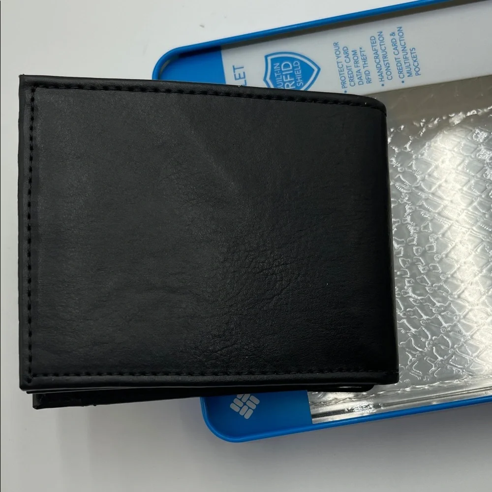 NWT Columbia Black RFID Security Wallet